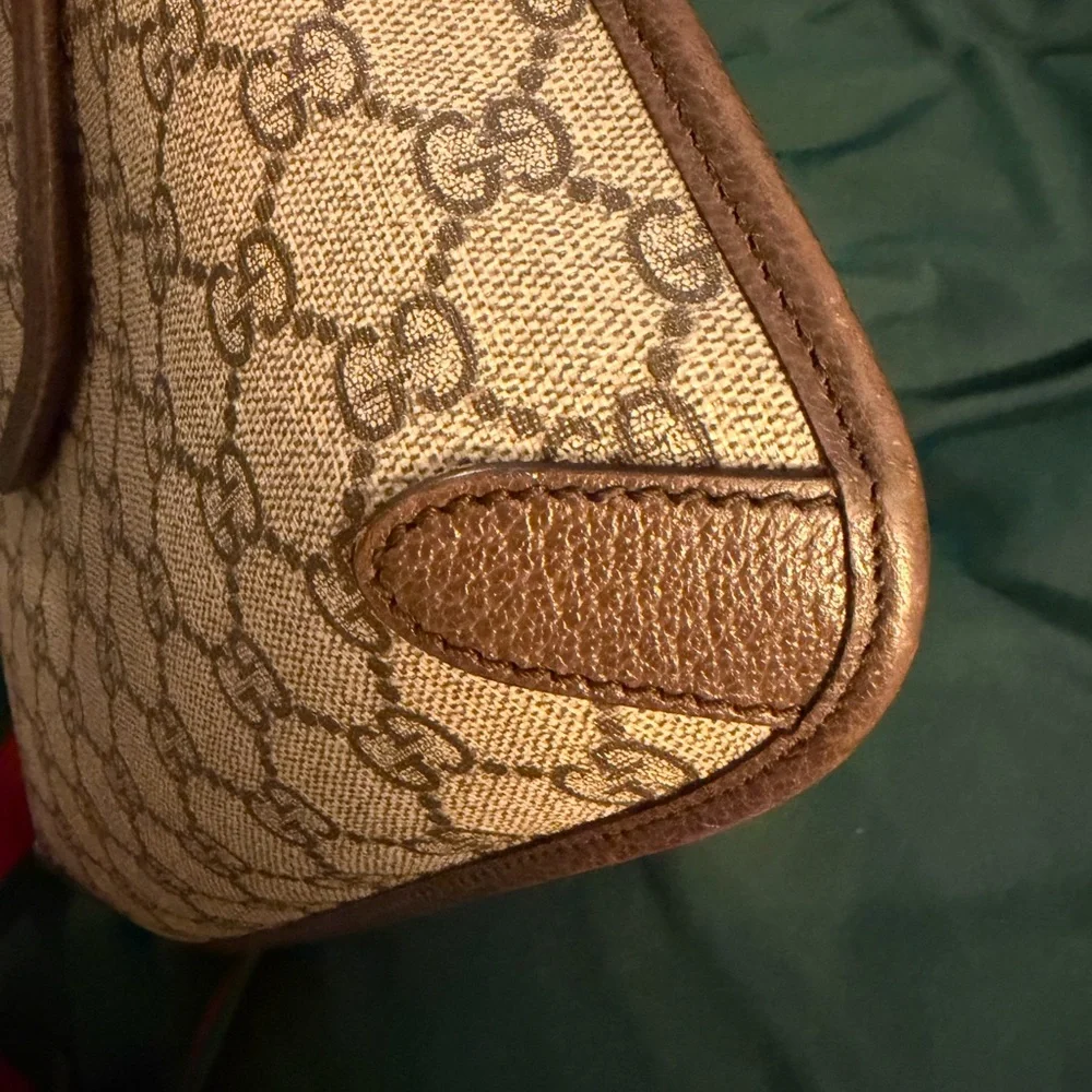 Gucci Tan and Brown Monogram Shoulder Bag••AUTHENTIC **